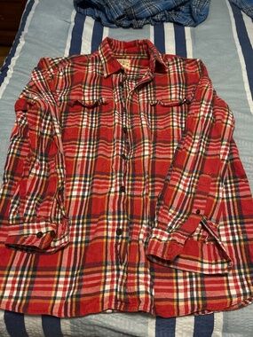 Men’s flannel size large